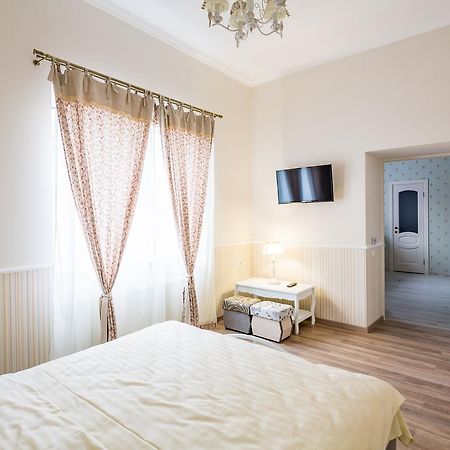 Lovely Apartment In The City Center Lviv Ngoại thất bức ảnh